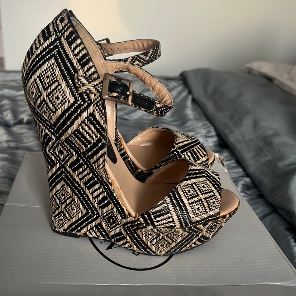 Steve Madden Wedge sandal